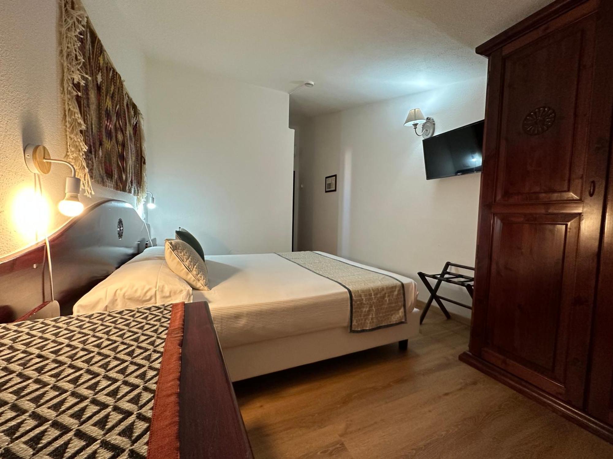 Hotel S'Ortale Con Parcheggio Interno E Ristorante All'Aperto Orosei Exterior foto
